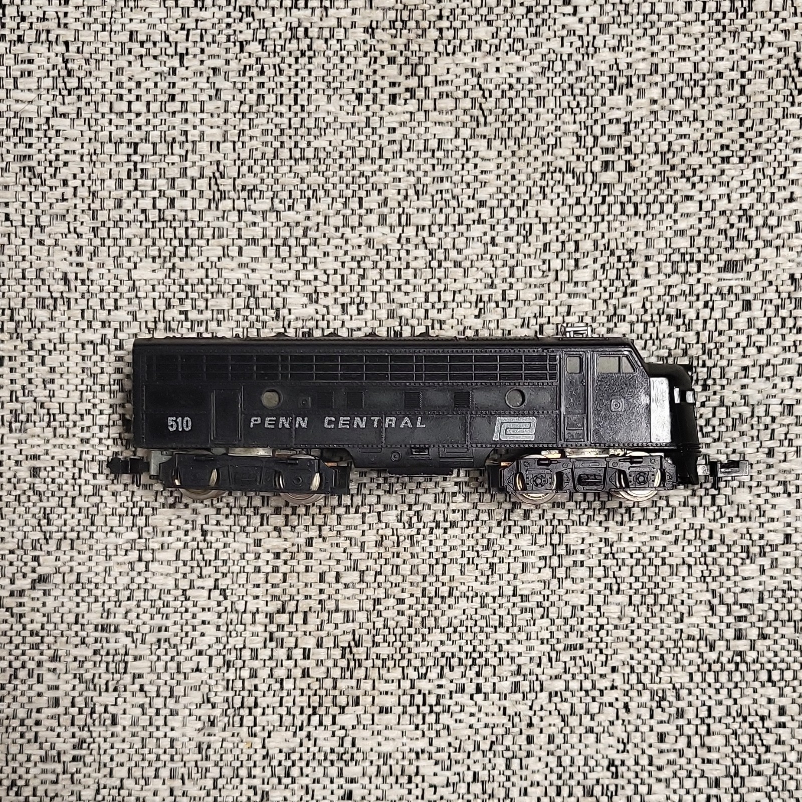 VTG N Scale Trix F9A Penn Central #510 Diesel Locomotive – (See description)