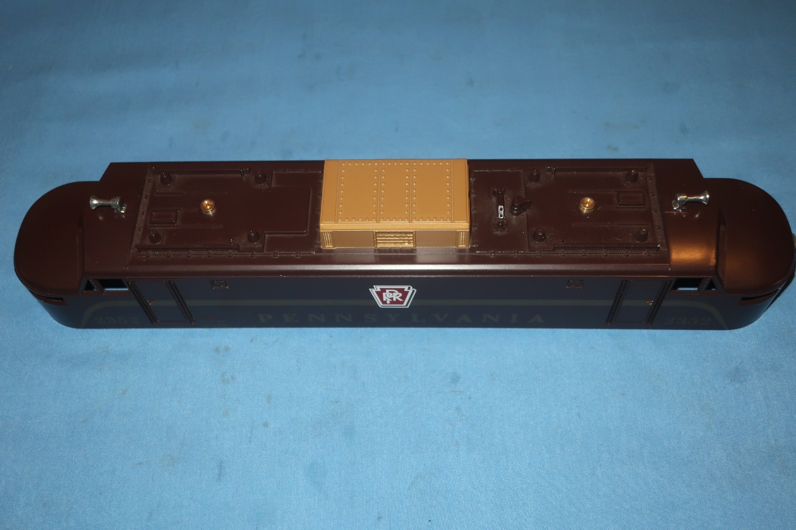 Lionel #2352 Pennsylvania EP-5 Electric Locomotive Shell. MT Clemens Era Shell