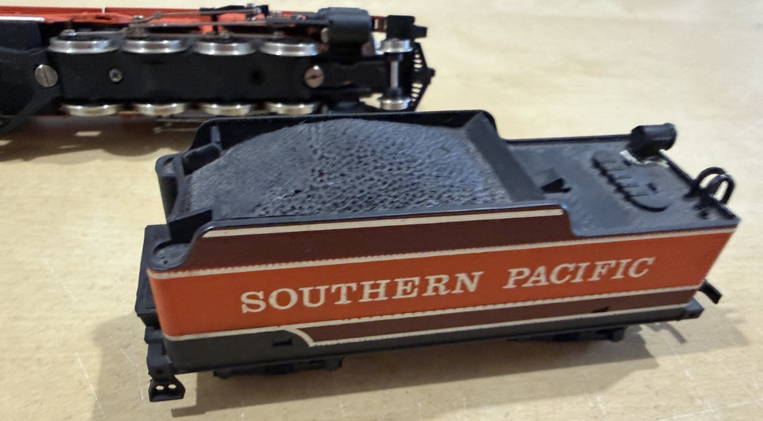 IHC HO Scale Southern Pacific 2-8-2 Mikado Locomotive & Tender #6789 Daylight