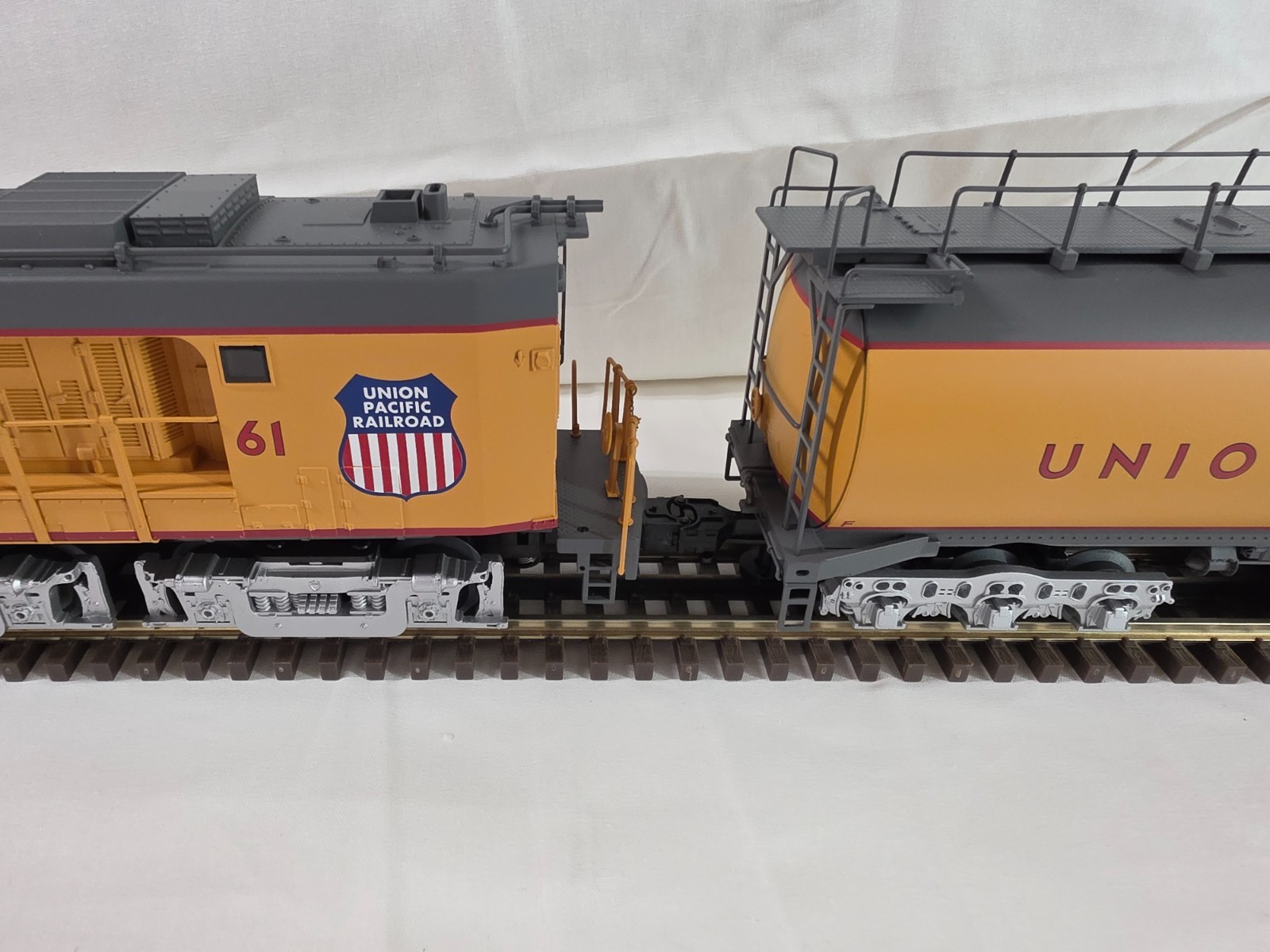 Lionel Legacy Diecast Union Pacific Veranda Turbine #61 NIB