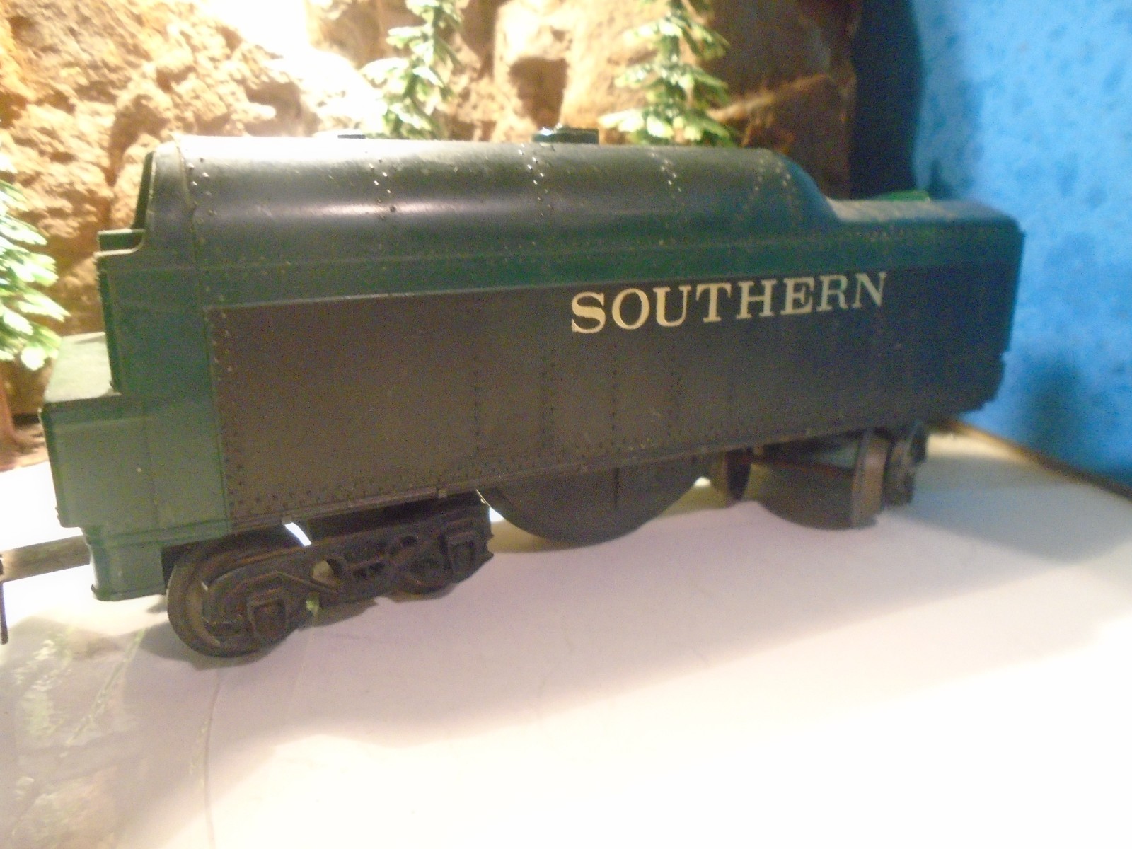LIONEL 2-4-0 STEAM LOCOMOTIVE No 8302 / SOUTHERN RATTLE TENDER, TESTED 5-164-5