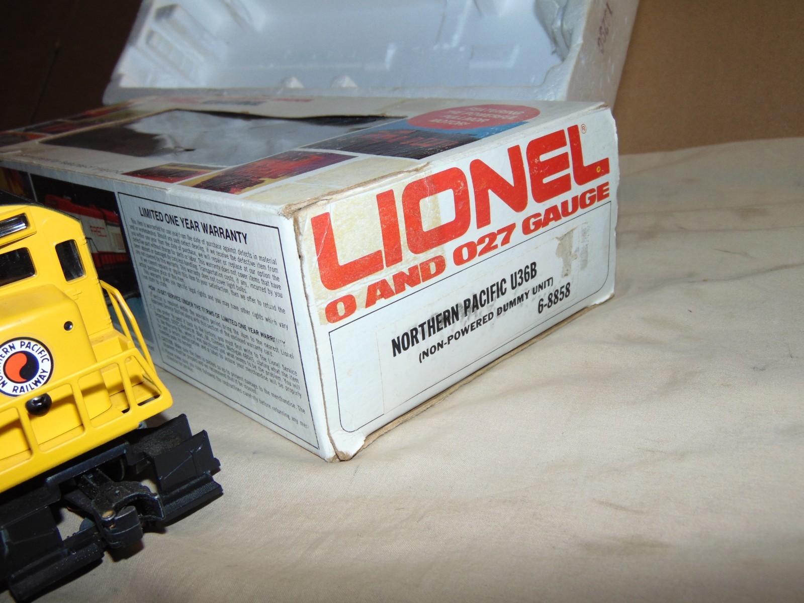 LIONEL O 8858 NORTHERN PACIFIC U36B NON POWER DUMMY IN ORIGINAL BOX #2