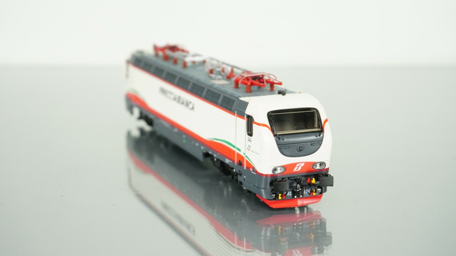 ACME 70080 Treno Frecciabianca FS Italy 4-car Set HO scale