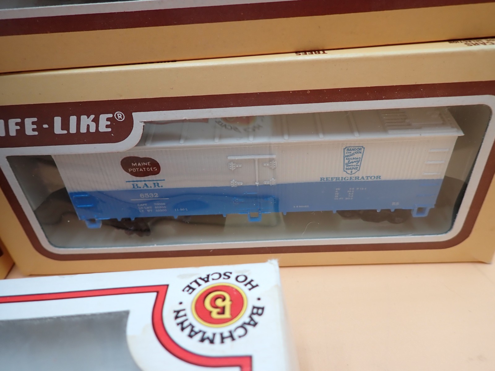 HO Train Cars Life-Like Cookie Box, Maine Potatoes, Black & Decker, Hudsons + 1