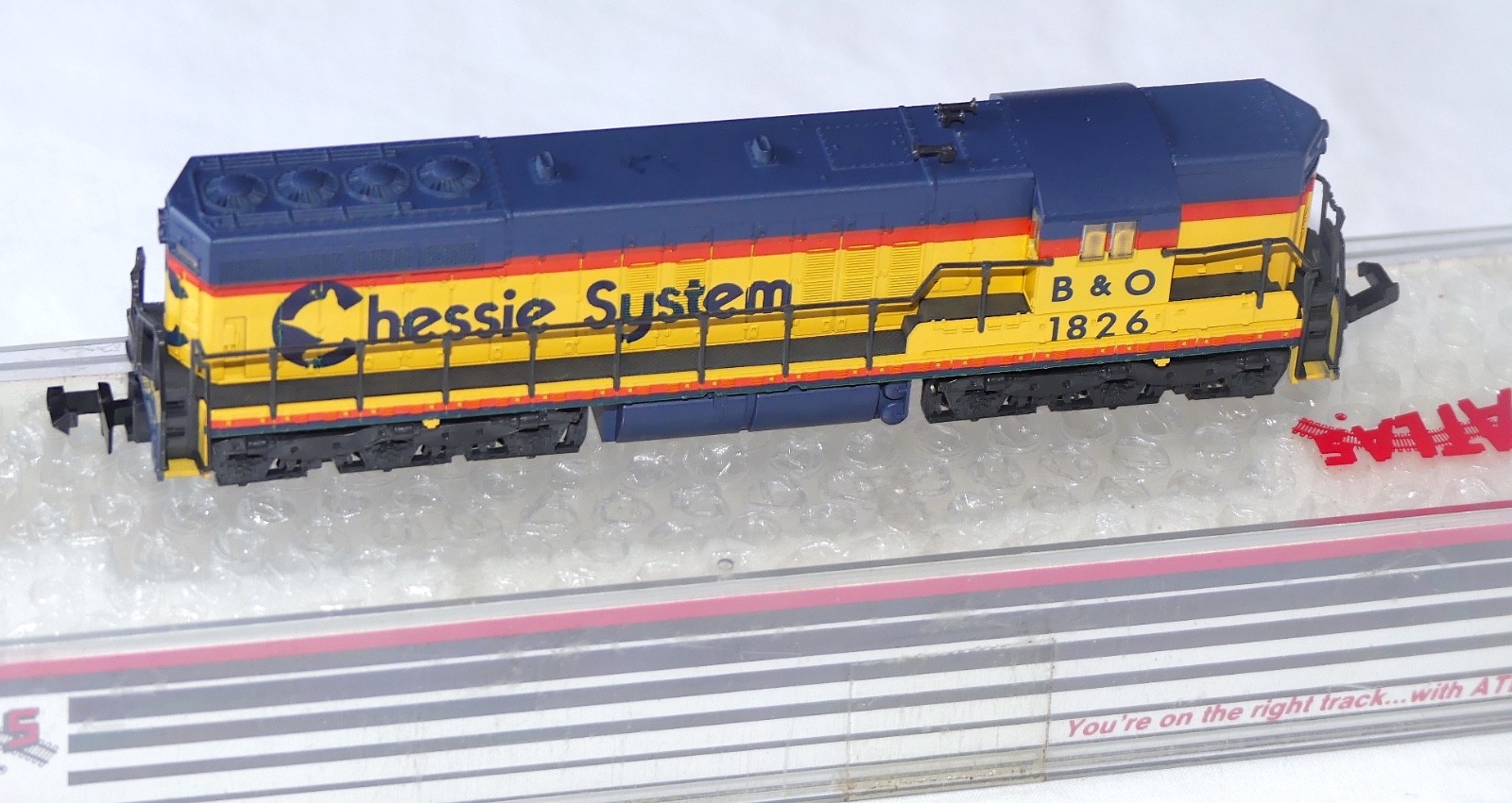 Atlas N Scale Chessie System B&O EMD SD-7 Locomotive
