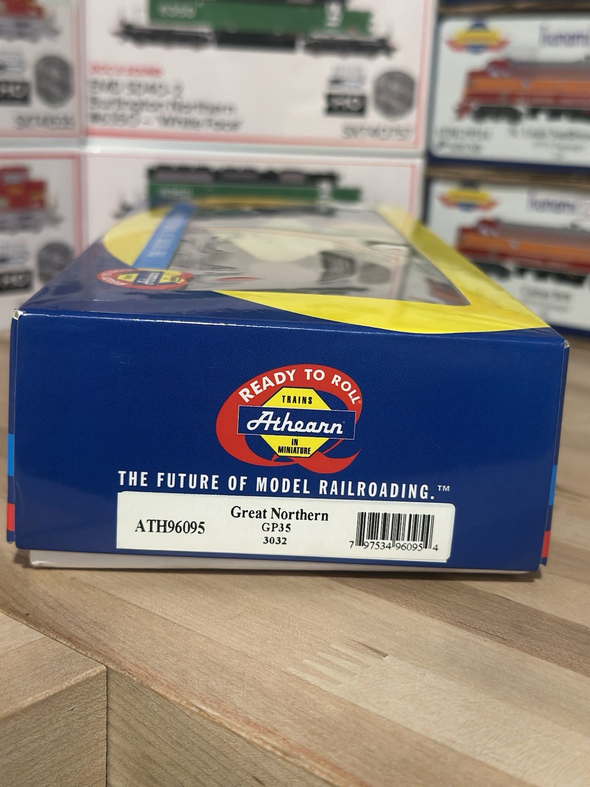 Athearn HO EMD GP35 Great Northern #3032 Diesel Locomotive DCC added LNIB