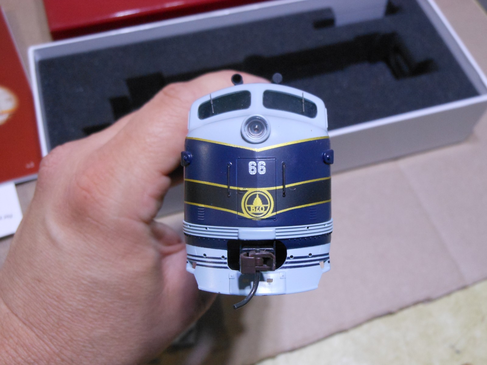 Baltimore & Ohio EMD E7A B&O #80A Broadway Ltd HO Scale Paragon Series 606