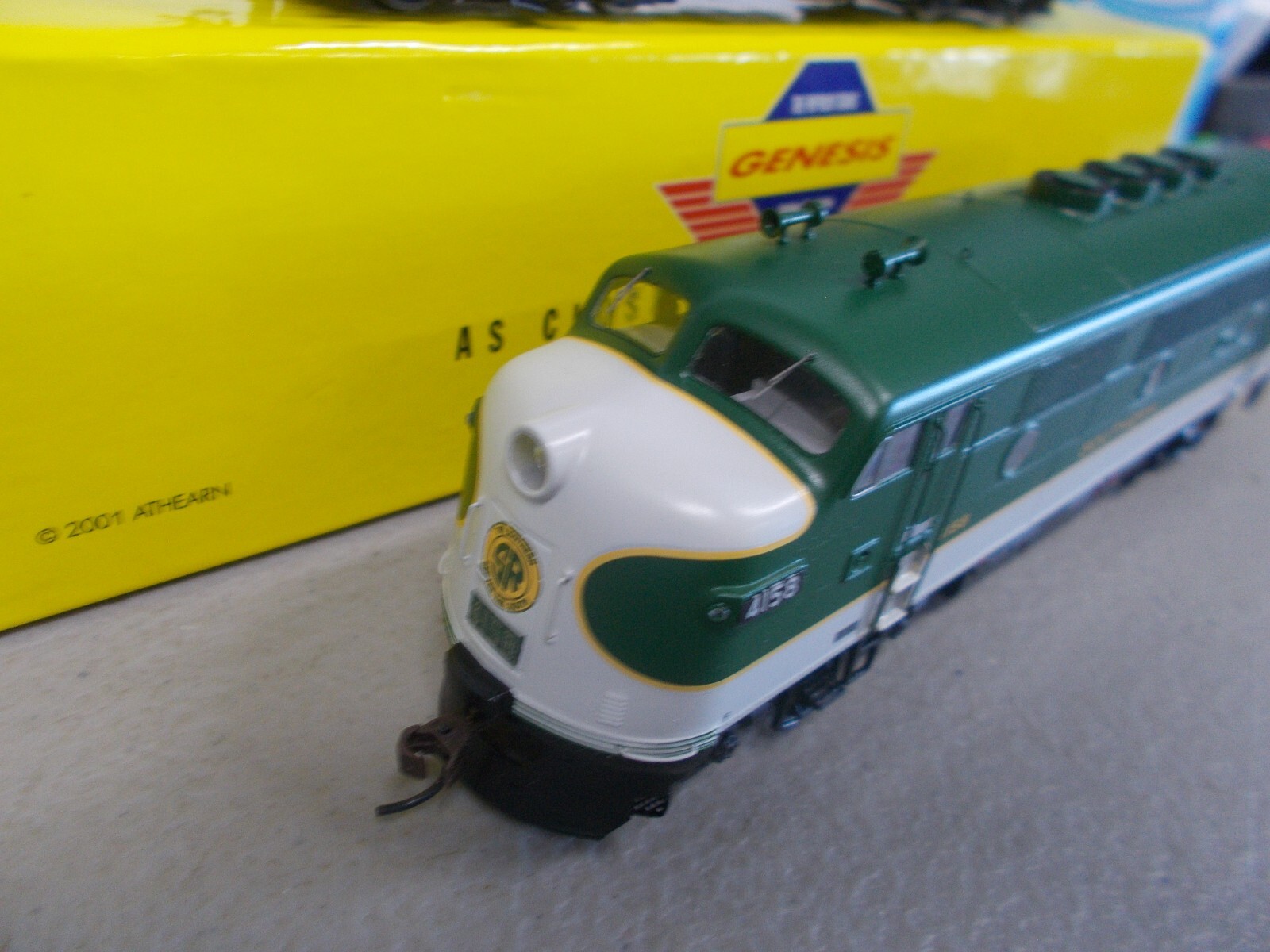 GENESIS # G2505A ~ SOUTHERN F-7A & F-3B POWERED LOCOMOTIVE # 4158-4327 ~HO SCALE