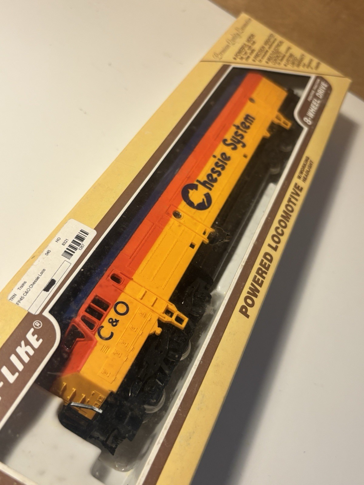 Life-Like HO FP45 Diesel Locomotive Chessie System C&O Powered #8321 NIB